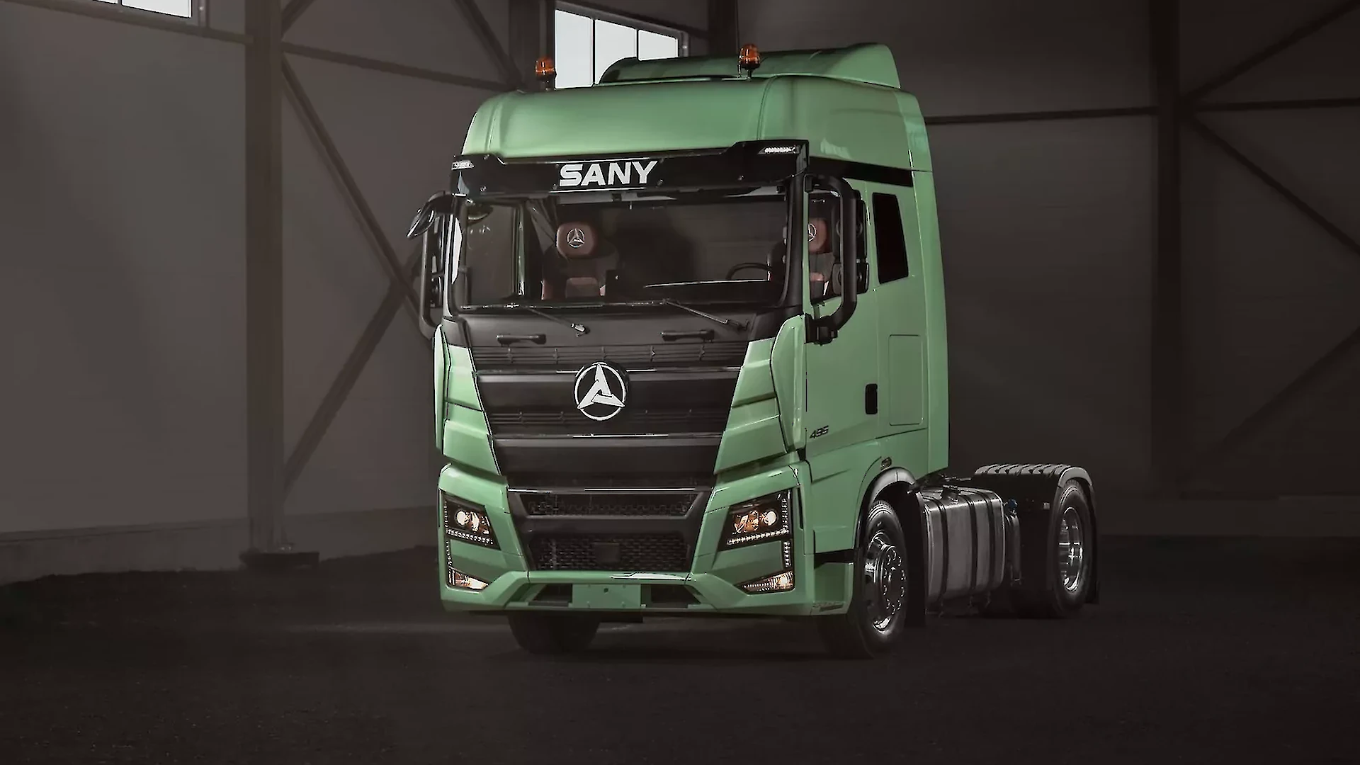SANY S485 для транспортировки наливных опасных грузов